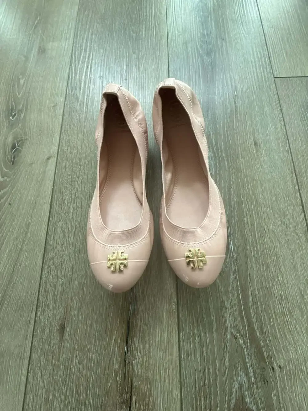 Tory Burch Pink Leather Ballet Flats with Gold Logo and Patent Cap Toe Size 9M